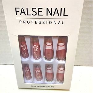 Press on nails